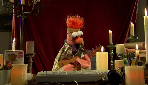 Bekijk de ballade van Beaker uit The Muppets